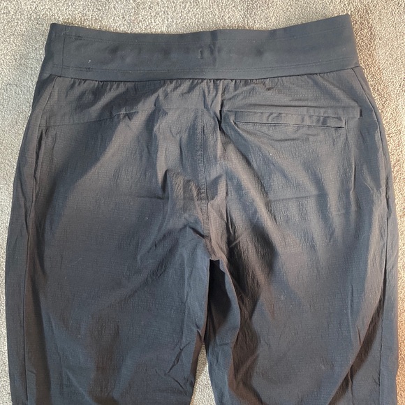 Athleta Trekkie North Jogger Pants Athleisure size 8 Gym Workout - Picture 6 of 9